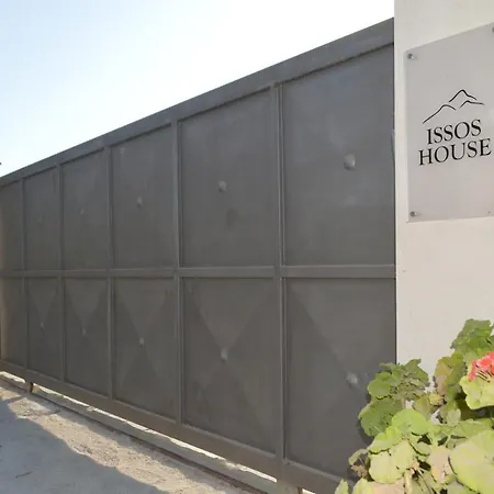 Issos House بيت للعطل آغيوس غيوريوس