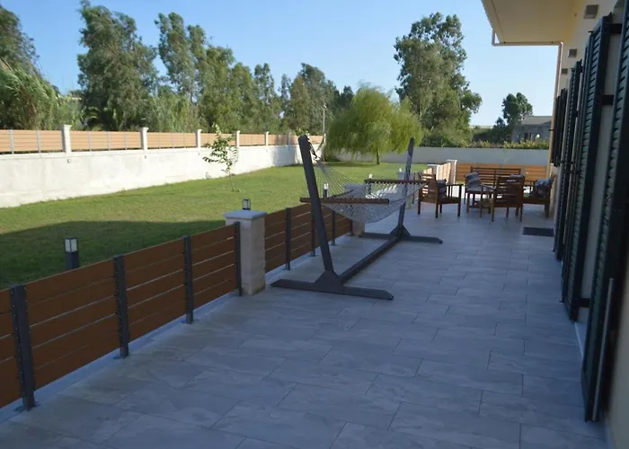 Issos House בית נופש *